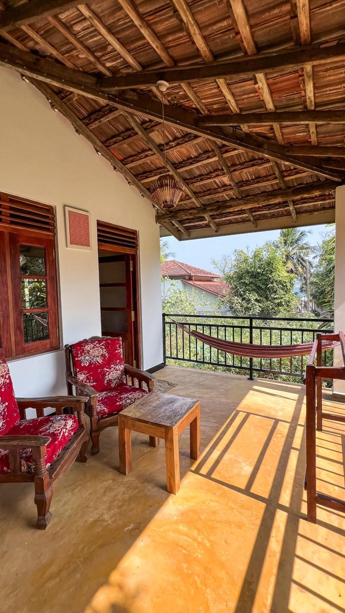 Relax Beach House Tangalle Extérieur photo